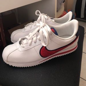 Nike classic Cortez red and white